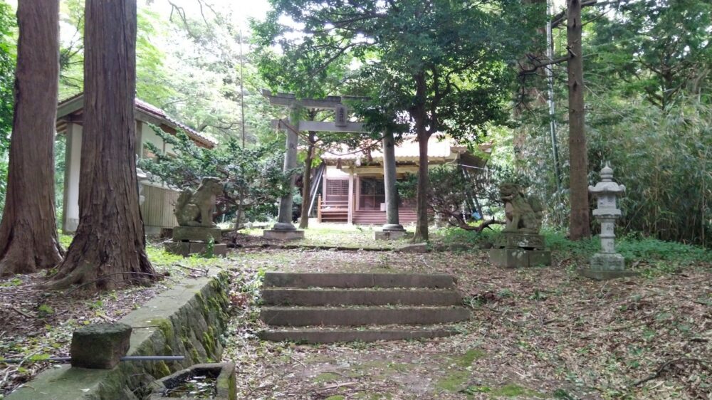三瓶山神社